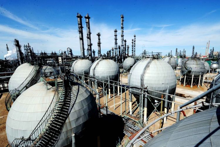 儲(chǔ)油灌區(qū):萬(wàn)達(dá)化工集團(tuán)(山東) 儲(chǔ)油灌區(qū):萬(wàn)達(dá)化工集團(tuán)(山東)